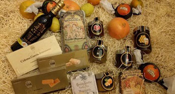 Köp frukt presentaskar - Valencia gourmet gift boxes online