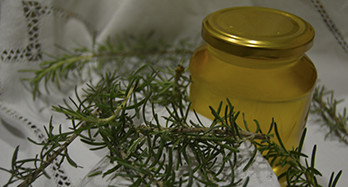 Rosmarin honung 1 Kg - Pris 16 €